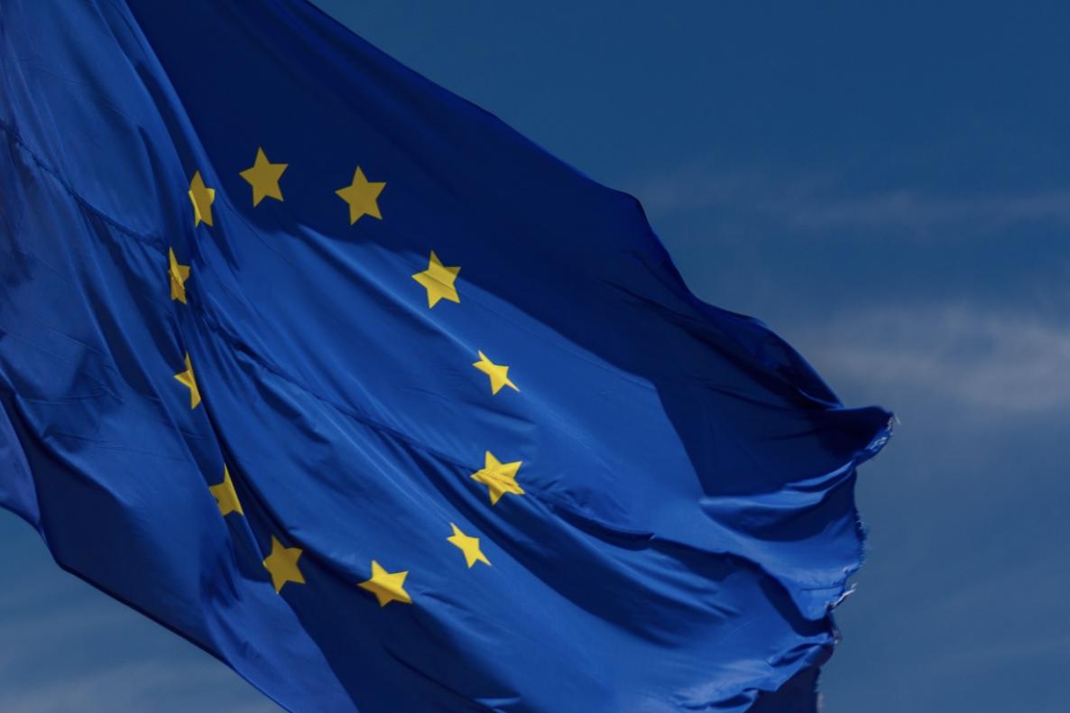 ЕС рассматривает введение налога на вывод активов для попавших под ...